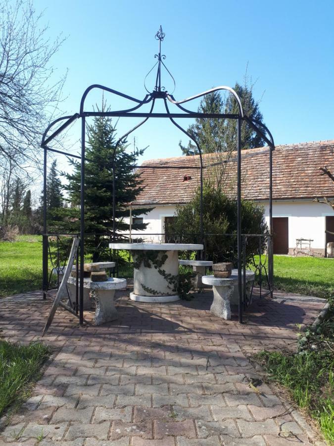 Axtburg Apartments Berbaltavar Εξωτερικό φωτογραφία